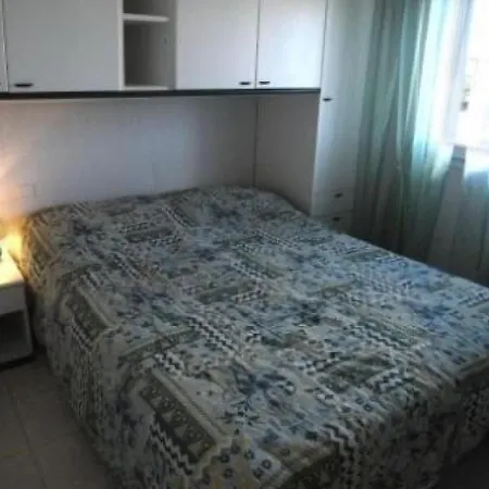 Frejus, 3 Pieces, 5 Personnes - Fr-1-226a-45 Fréjus