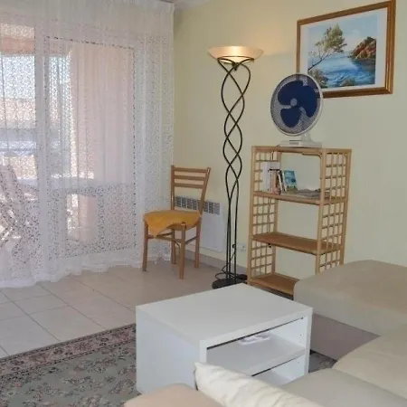 Frejus, 3 Pieces, 5 Personnes - Fr-1-226a-45 Apartment